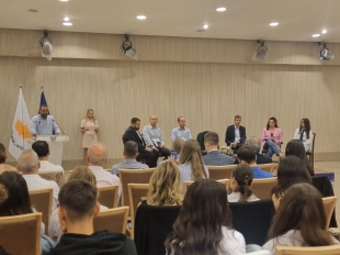 2025 10 24 Dialogos Gia Mathima Politikis Agogis 10.jpg