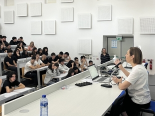 2025 11 05 Dialexi Gia Karkino 2.jpg